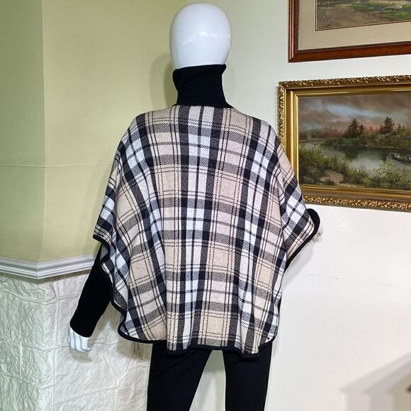 Jones New York Plaid Wool Blend Zip Up Cape/Poncho - Picture 8 of 16